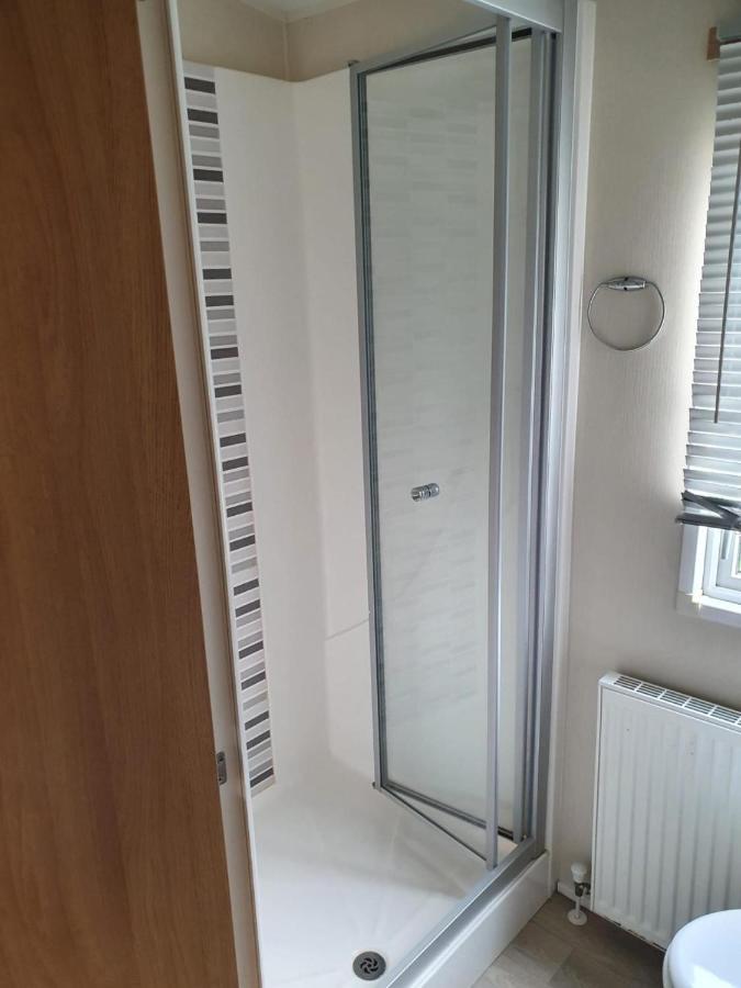 Stunning 3-Bed Caravan In Clacton-On-Sea Luaran gambar